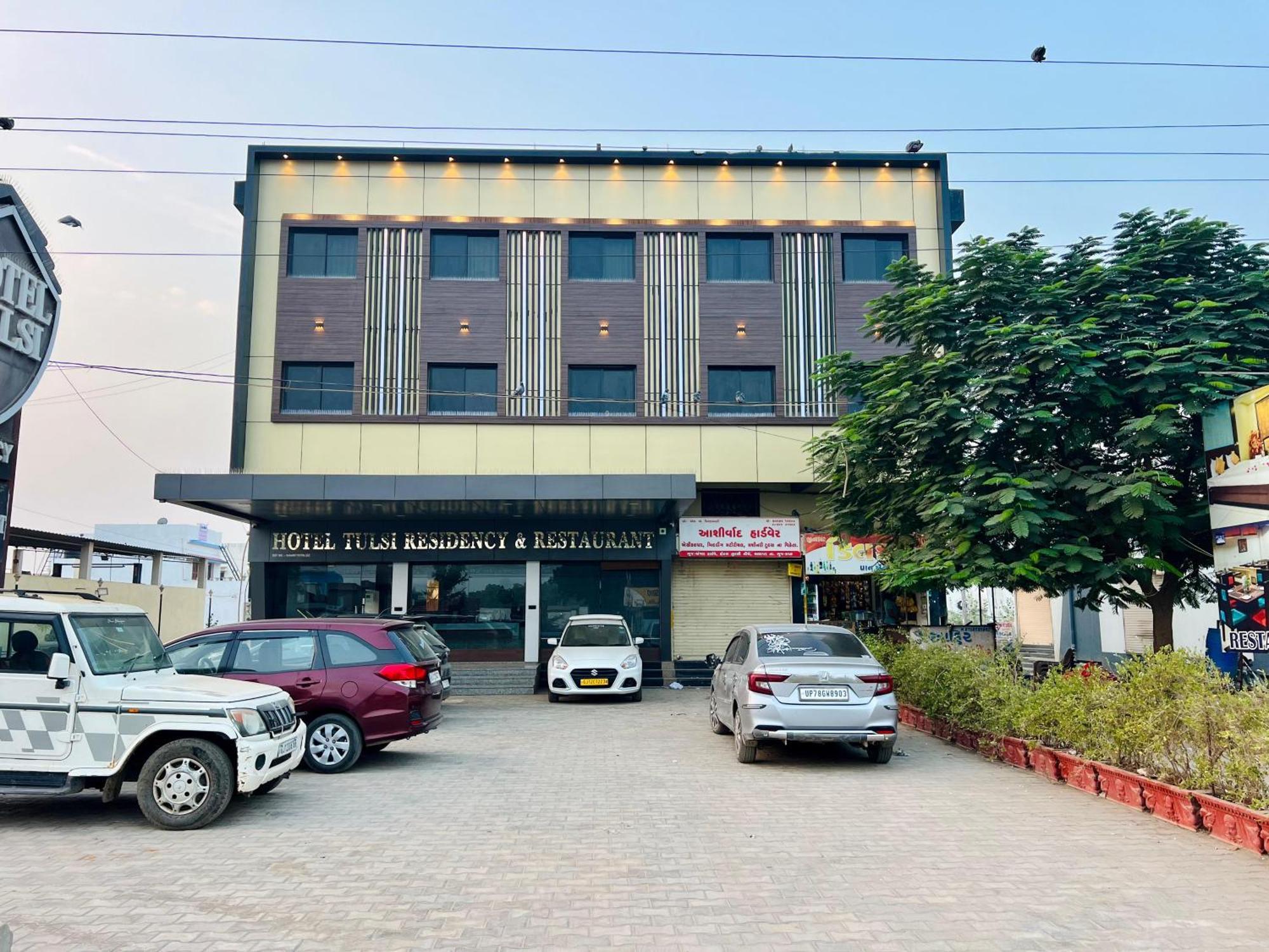Hotel Tulsi Residency Bhuj Dış mekan fotoğraf