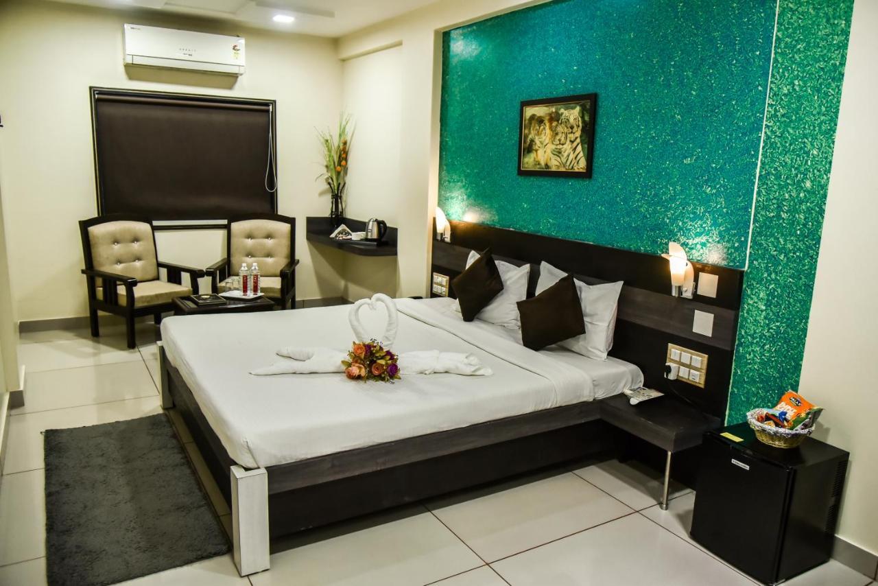 Hotel Tulsi Residency Bhuj Dış mekan fotoğraf