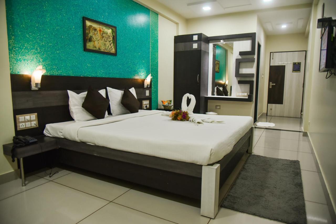 Hotel Tulsi Residency Bhuj Dış mekan fotoğraf