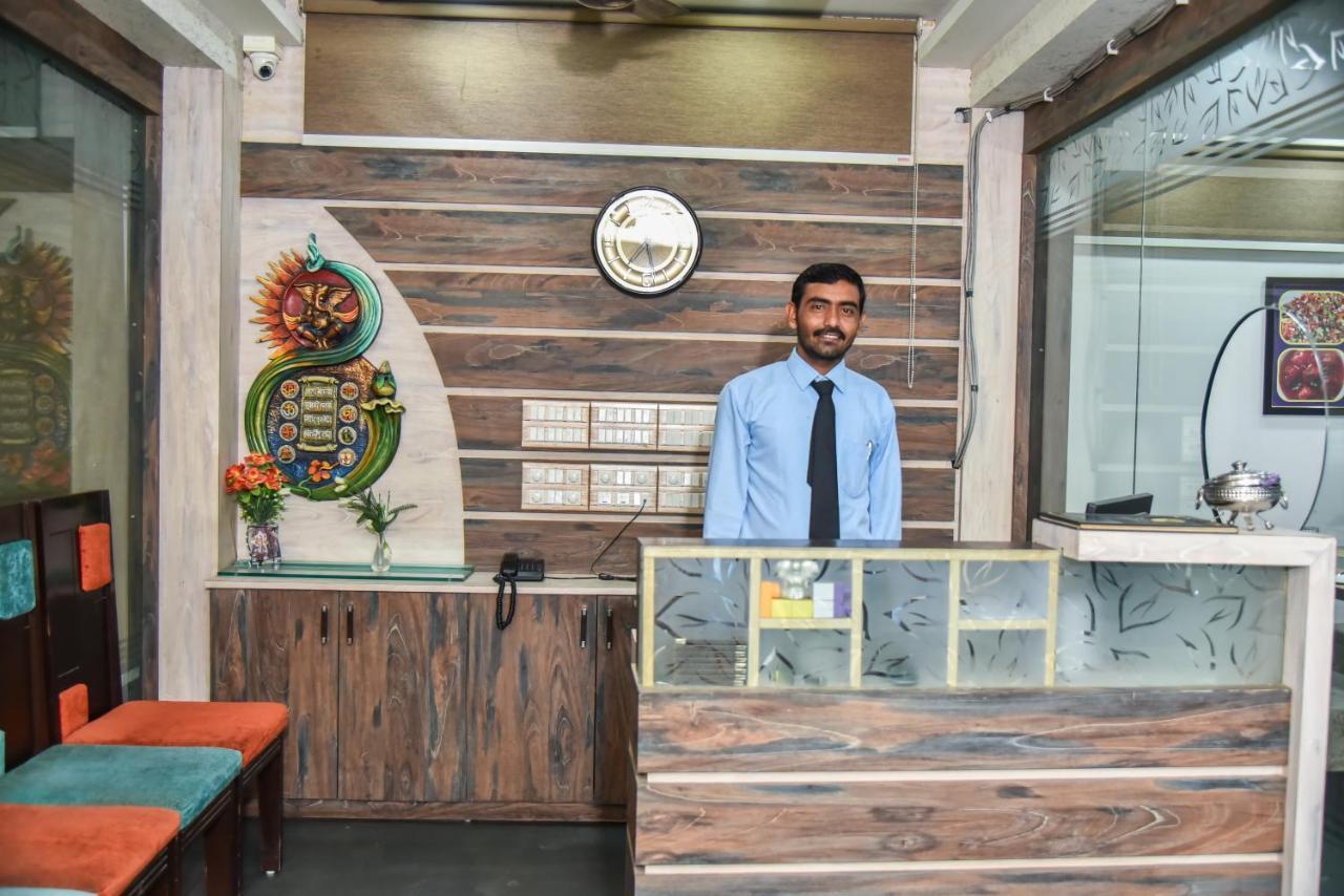 Hotel Tulsi Residency Bhuj Dış mekan fotoğraf