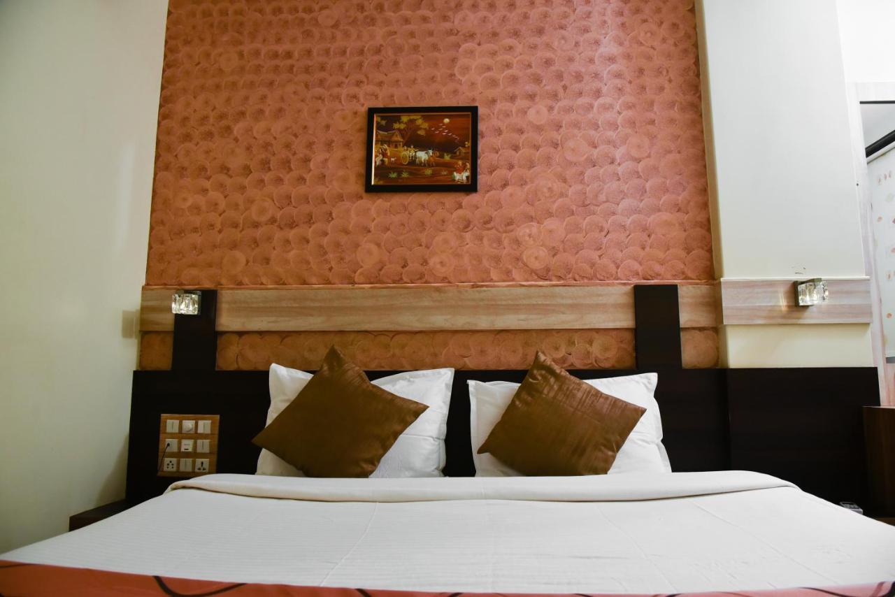 Hotel Tulsi Residency Bhuj Dış mekan fotoğraf