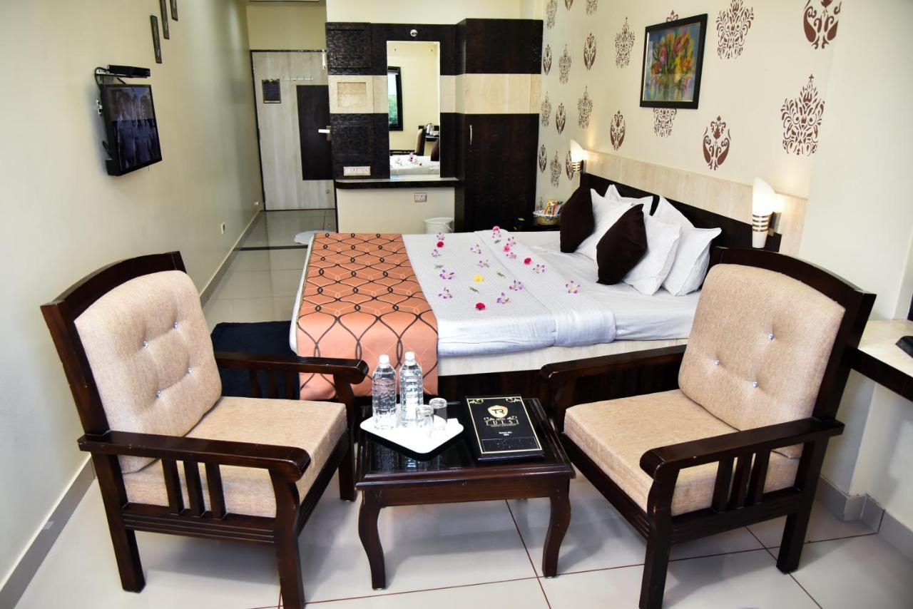 Hotel Tulsi Residency Bhuj Dış mekan fotoğraf